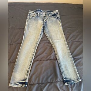 Rue21 Woman’s 11/12 Mid-Rise Skinny Jeans!